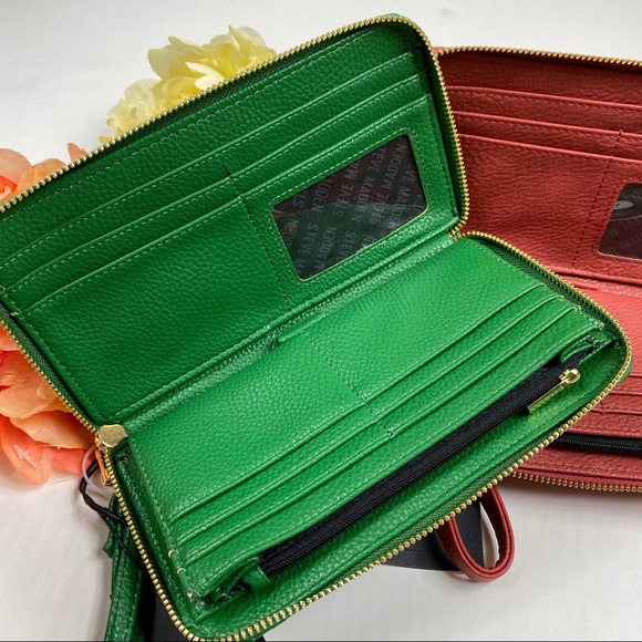 Steve Madden zip wallet clutch wristlet - Picture 4 of 7